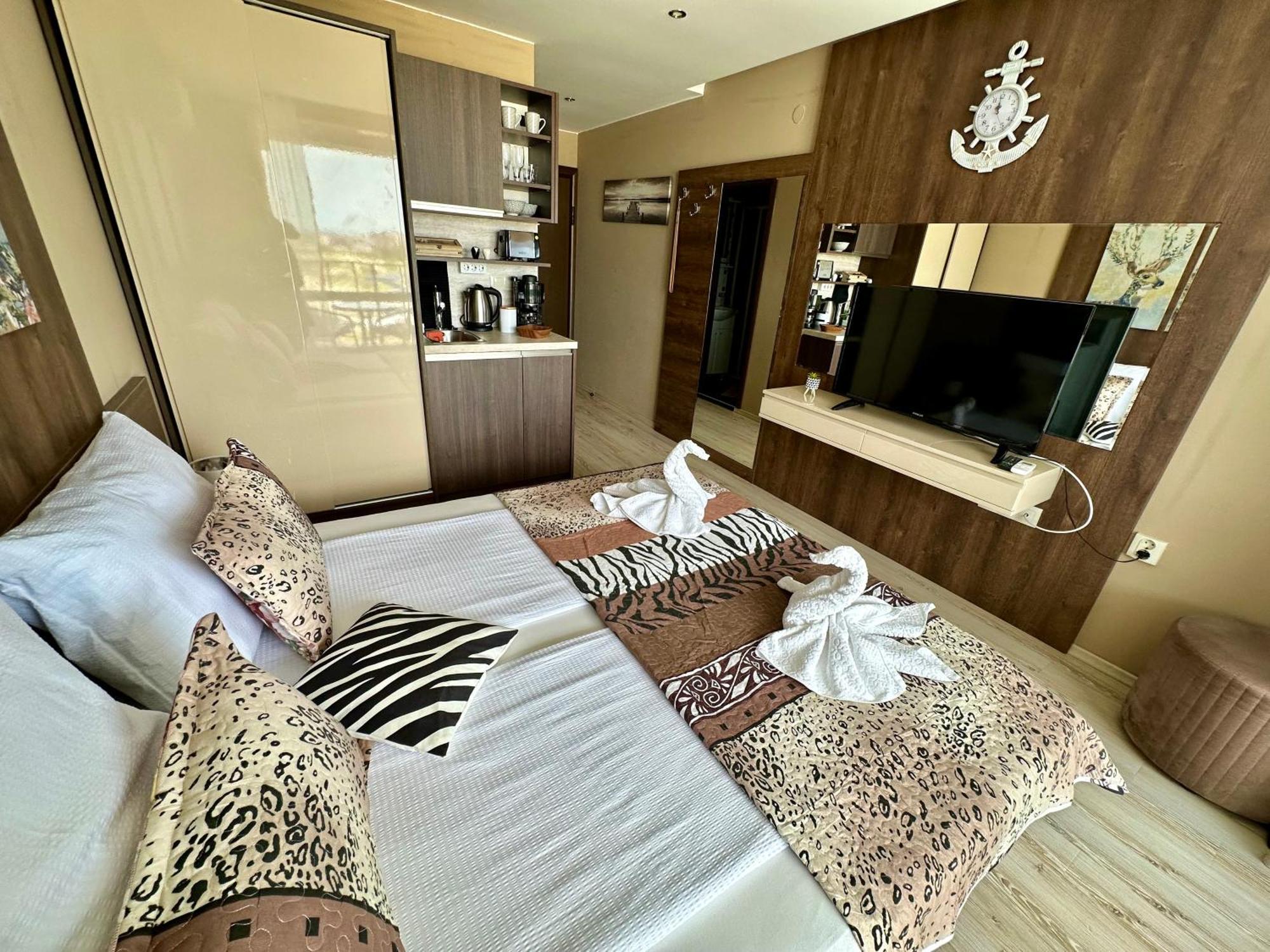 Sea View Private Studio Paradiso B 508 Nesebar Bagian luar foto